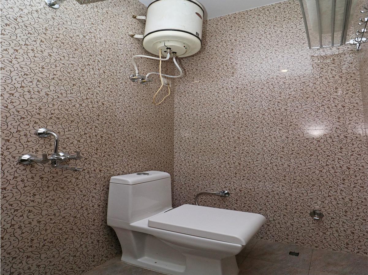 Oyo 11593 Hotel Aman Guest House Νέο Δελχί Εξωτερικό φωτογραφία
