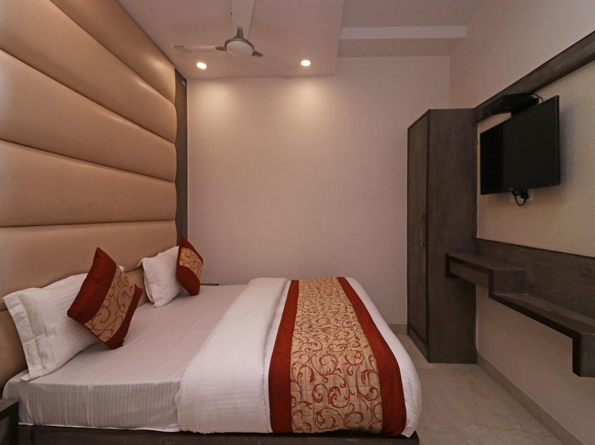 Oyo 11593 Hotel Aman Guest House Νέο Δελχί Εξωτερικό φωτογραφία