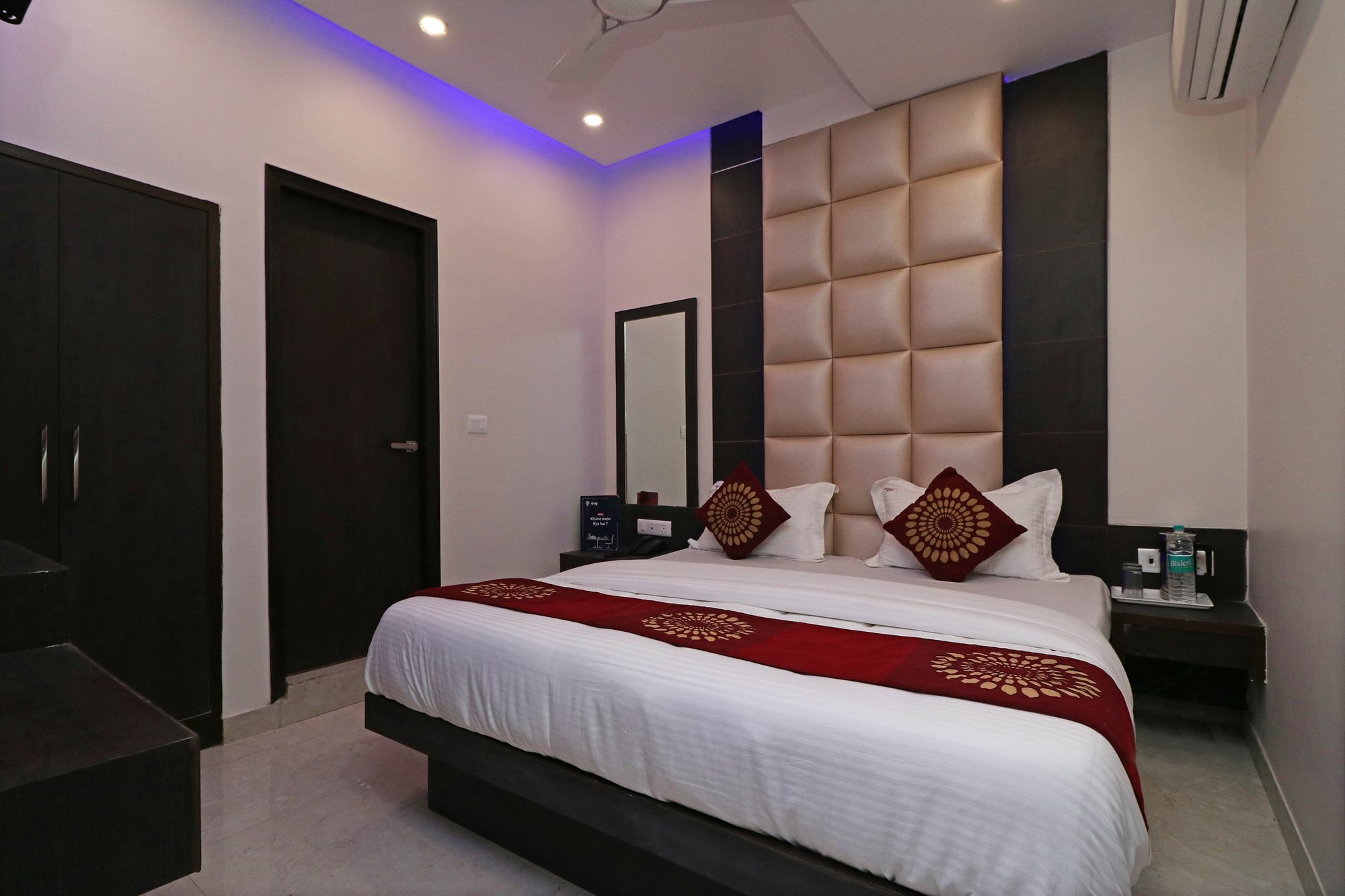Oyo 11593 Hotel Aman Guest House Νέο Δελχί Εξωτερικό φωτογραφία