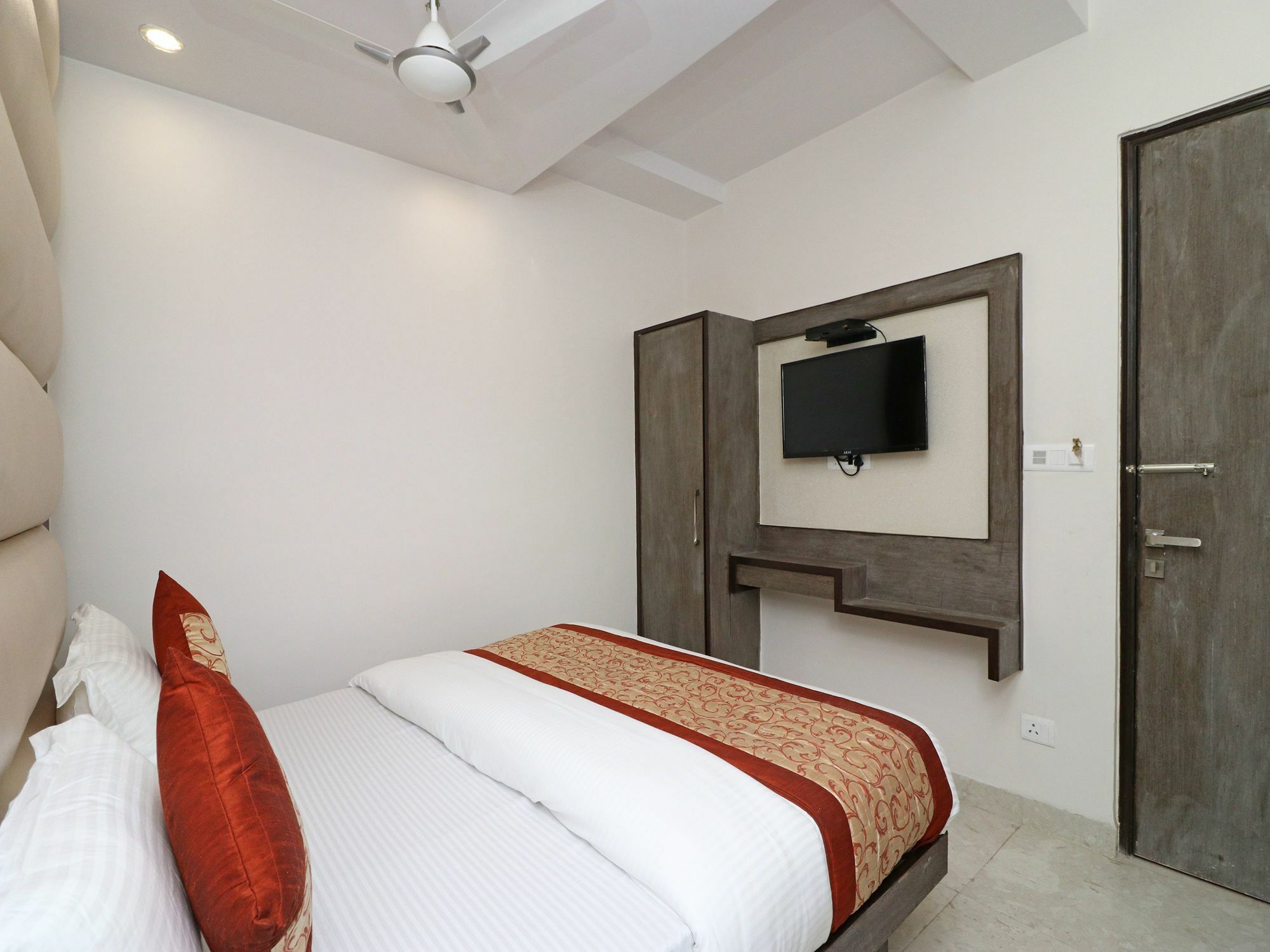 Oyo 11593 Hotel Aman Guest House Νέο Δελχί Εξωτερικό φωτογραφία