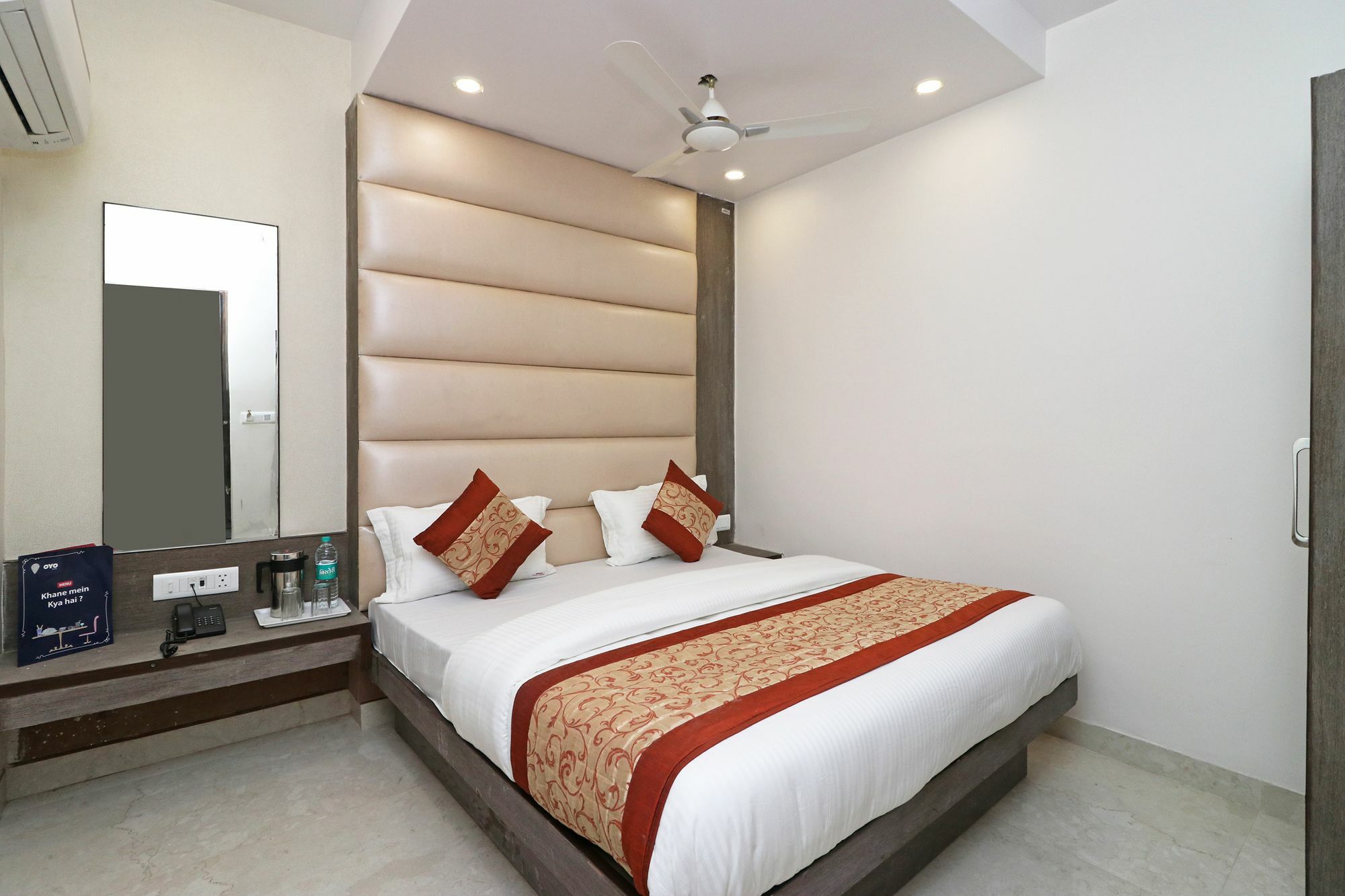 Oyo 11593 Hotel Aman Guest House Νέο Δελχί Εξωτερικό φωτογραφία